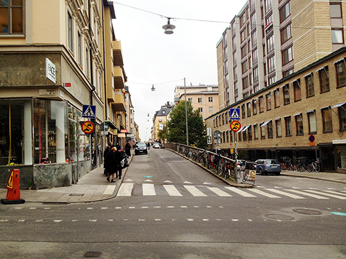 Nu får du cykla in på S:t Paulsgatan från Götgatan. Klicka för större bild. Foto: Jens Johansson.