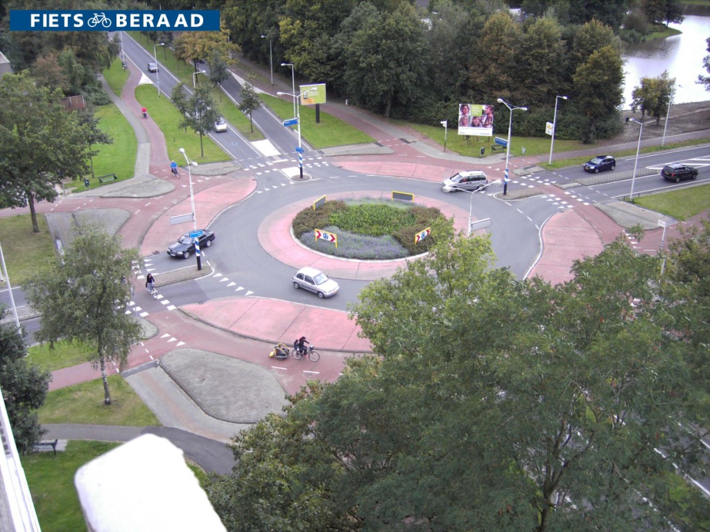 1. Enschede, rotonde knalhutteweg